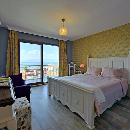 Niluefer Butik Otel (Adults Only) Ayvalı Buitenkant foto