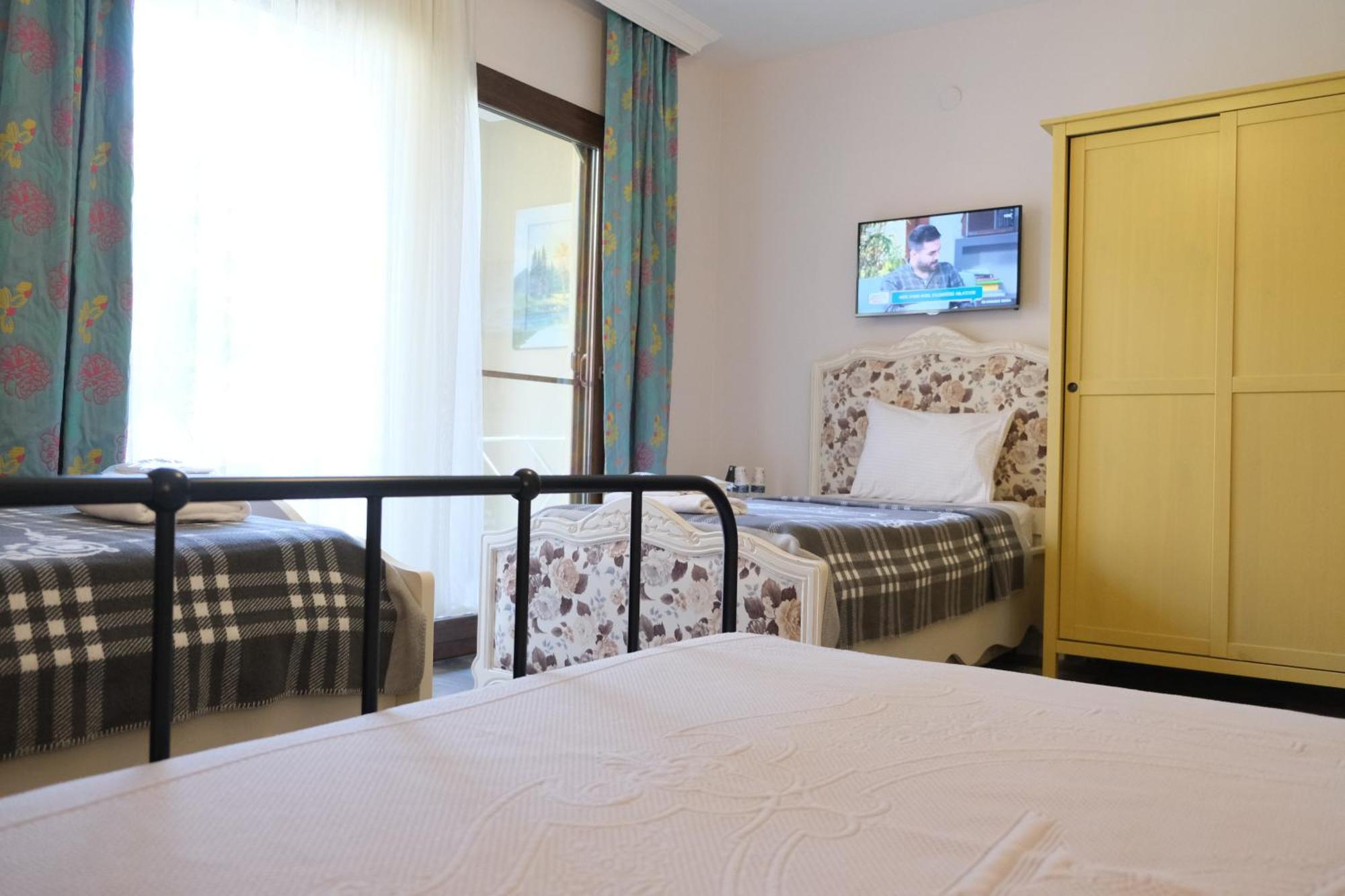 Niluefer Butik Otel (Adults Only) Ayvalı Buitenkant foto