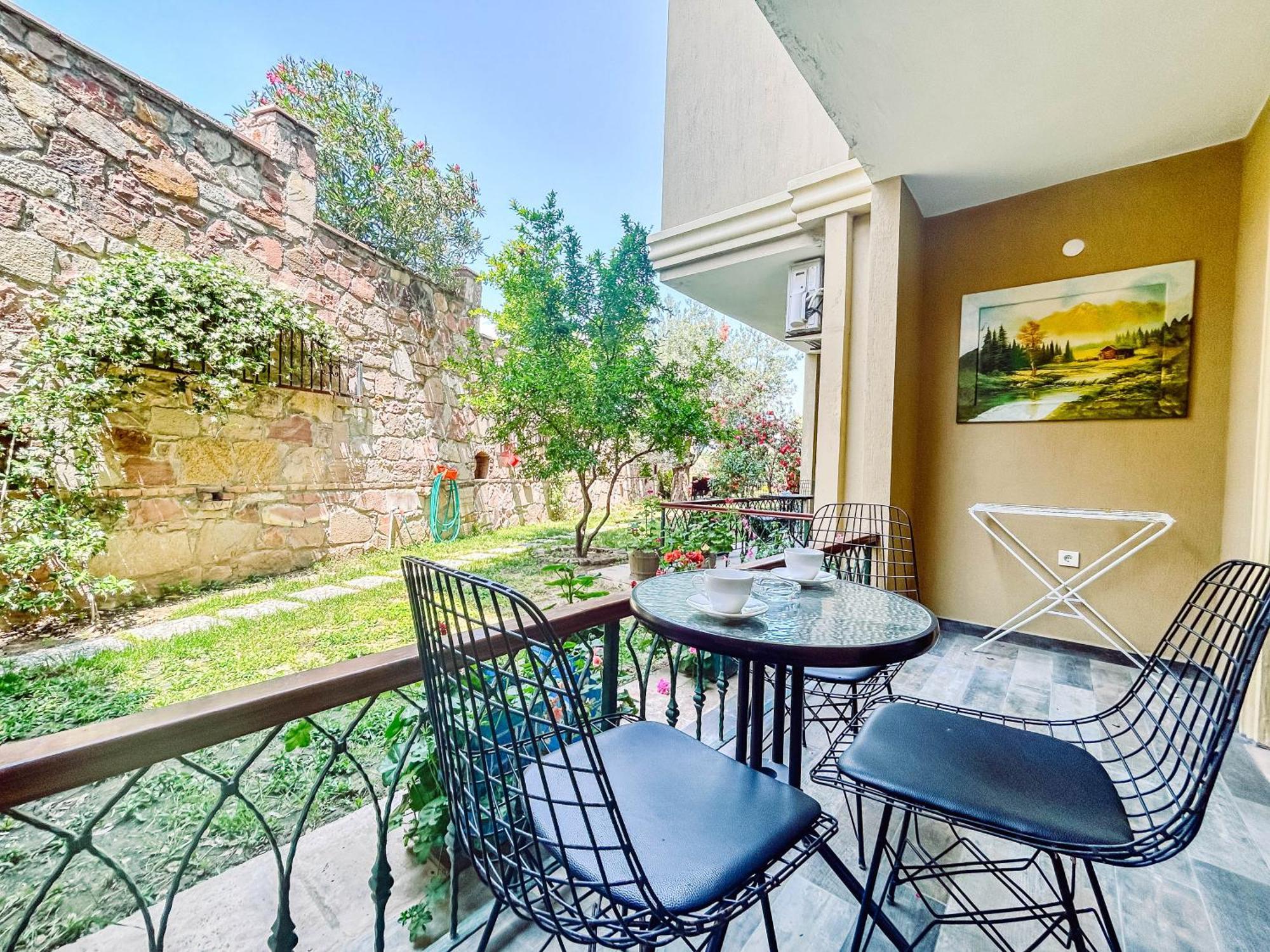 Niluefer Butik Otel (Adults Only) Ayvalı Buitenkant foto